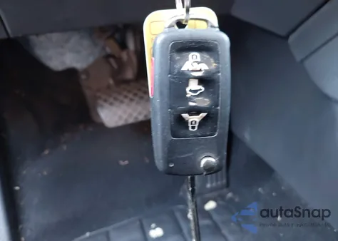 2011 Volkswagen Jetta 2.0L S из США, поврежденный, VIN 3VW2K7AJ4BM068513